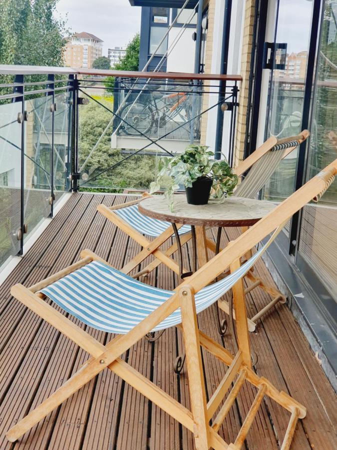Luxury Canary Wharf Apartment With Free Parking London Exterior photo